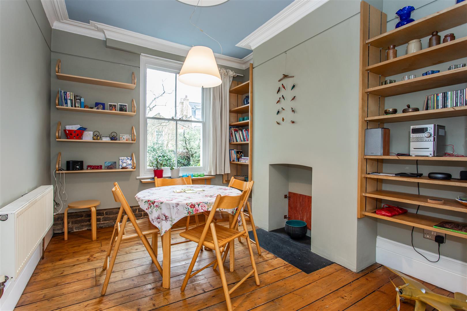 4 bed property in Driffield Road, Mile End